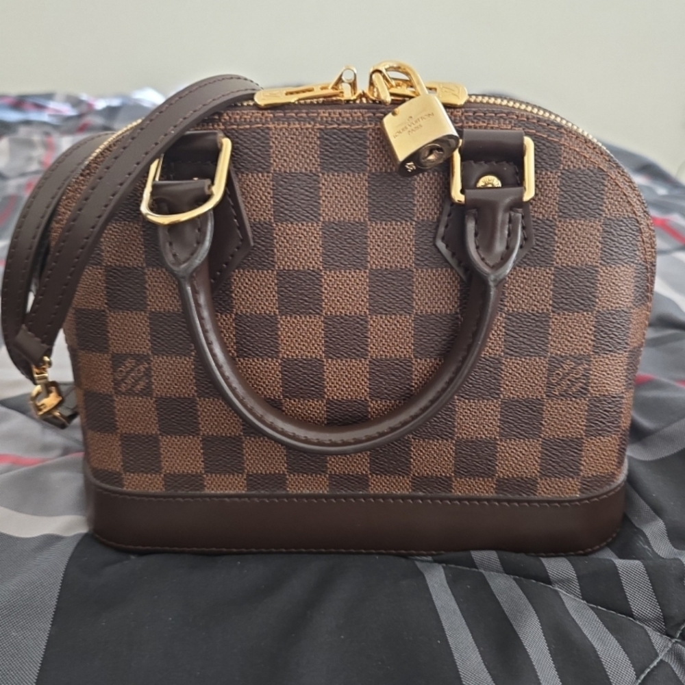 SOLD - 👜 Louis Vuitton Alma BB Damier Ebene